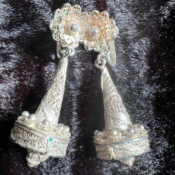 VINTAGE MEXICAN SILVER ORNATE CHANDELIER EARRINGS - Picture 2 of 9